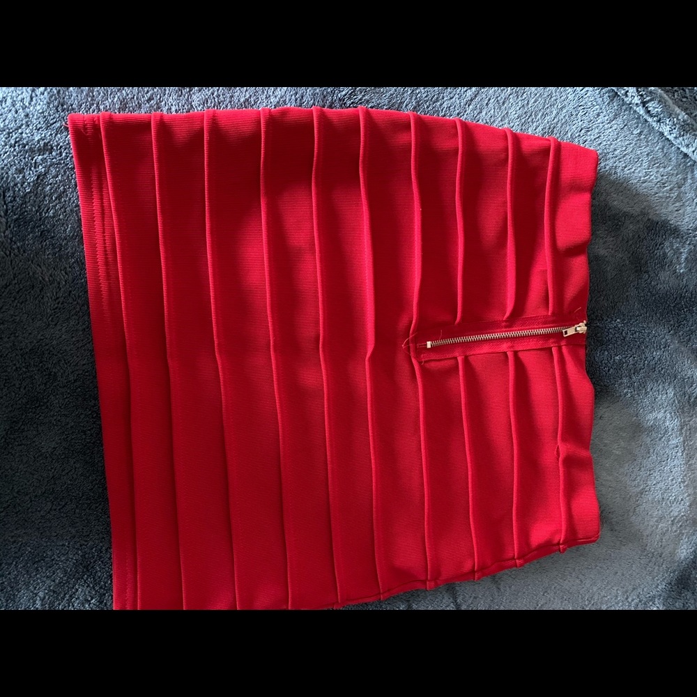 Red Mini Skirt - Picture 2 of 2